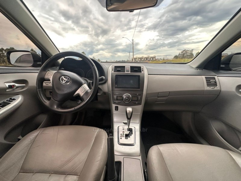 COROLLA 2.0 XEI 16V FLEX 4P AUTOMÁTICO - 2013 - PORTãO