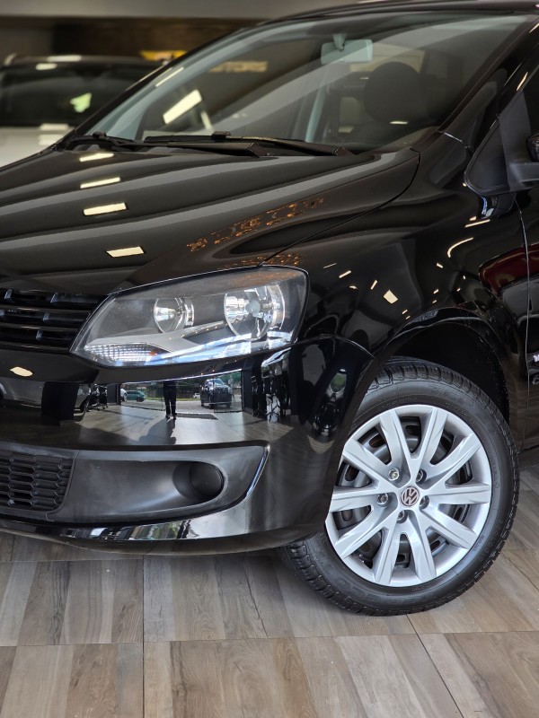 FOX 1.0 MI 8V FLEX 4P MANUAL - 2013 - CAXIAS DO SUL