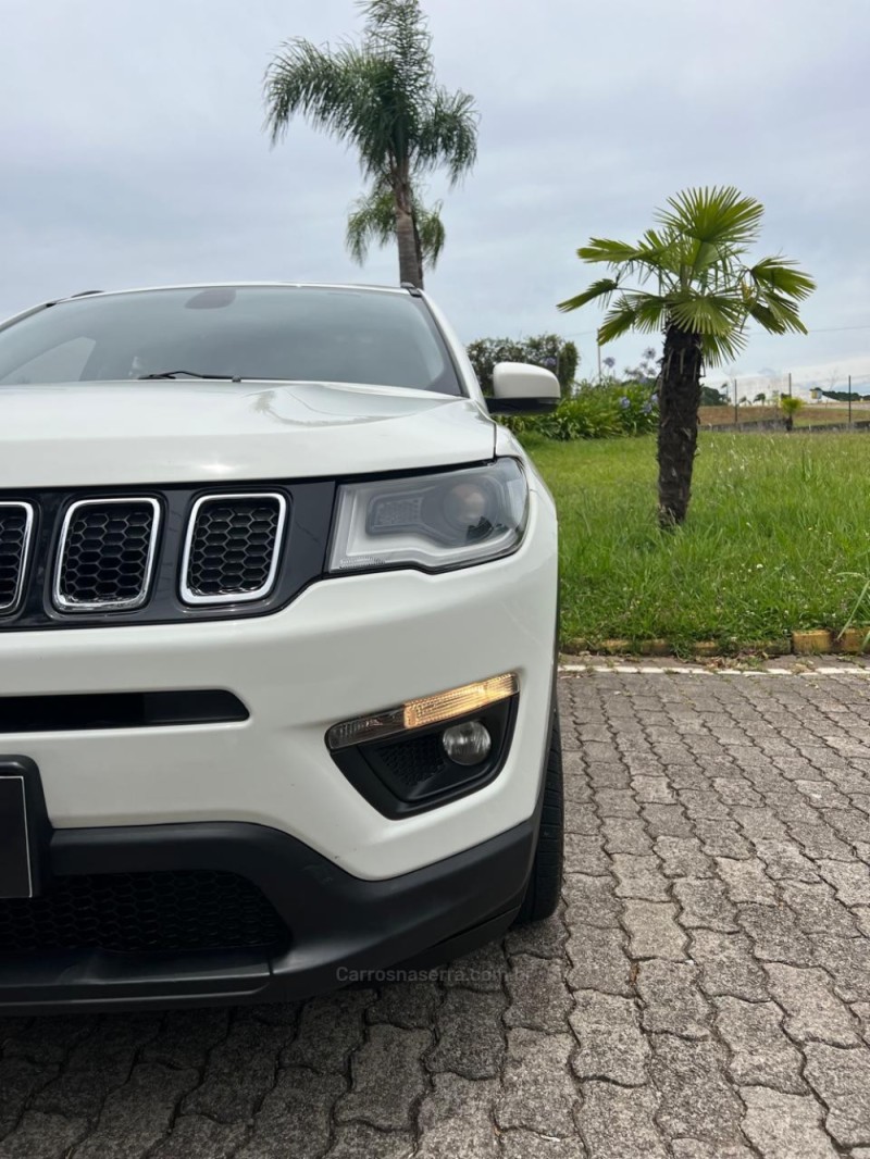 COMPASS 2.0 16V FLEX LONGITUDE AUTOMÁTICO - 2018 - CAXIAS DO SUL