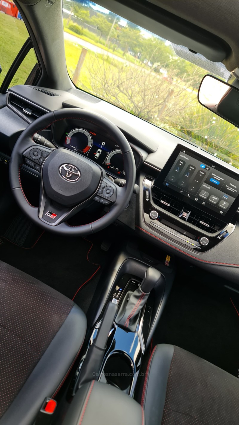COROLLA 2.0 GR SPORT 16V FLEX 4P AUTOMÁTICO - 2025 - LAGOA VERMELHA