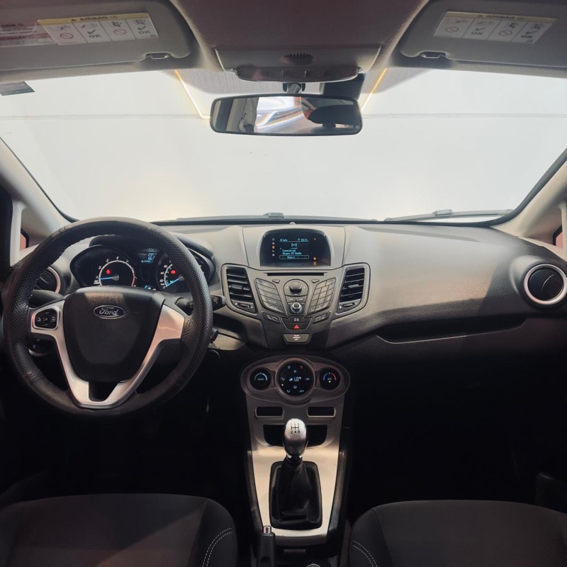 FIESTA 1.6 SE SEDAN 16V FLEX 4P MANUAL - 2015 - CAXIAS DO SUL