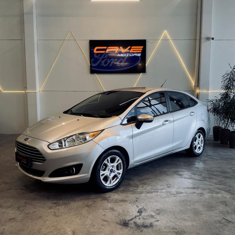 FIESTA 1.6 SE SEDAN 16V FLEX 4P MANUAL - 2015 - CAXIAS DO SUL