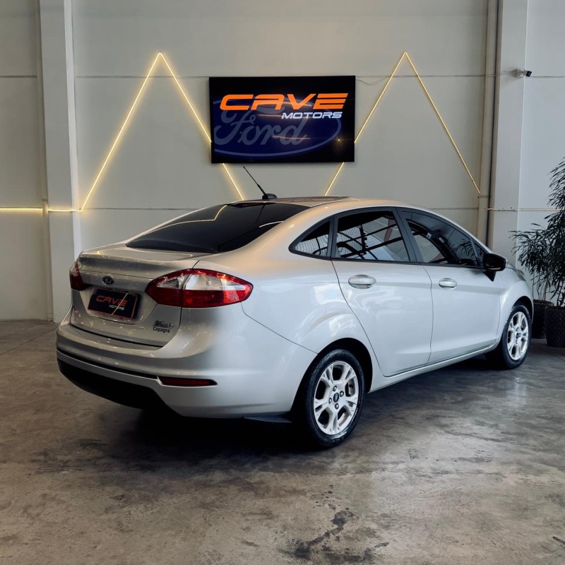 FIESTA 1.6 SE SEDAN 16V FLEX 4P MANUAL - 2015 - CAXIAS DO SUL