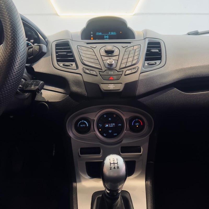 FIESTA 1.6 SE SEDAN 16V FLEX 4P MANUAL - 2015 - CAXIAS DO SUL