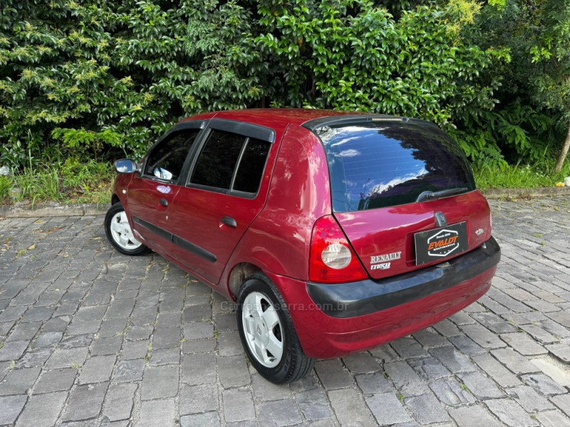 CLIO 1.0 AUTHENTIQUE 8V GASOLINA 4P MANUAL - 2003 - CAXIAS DO SUL