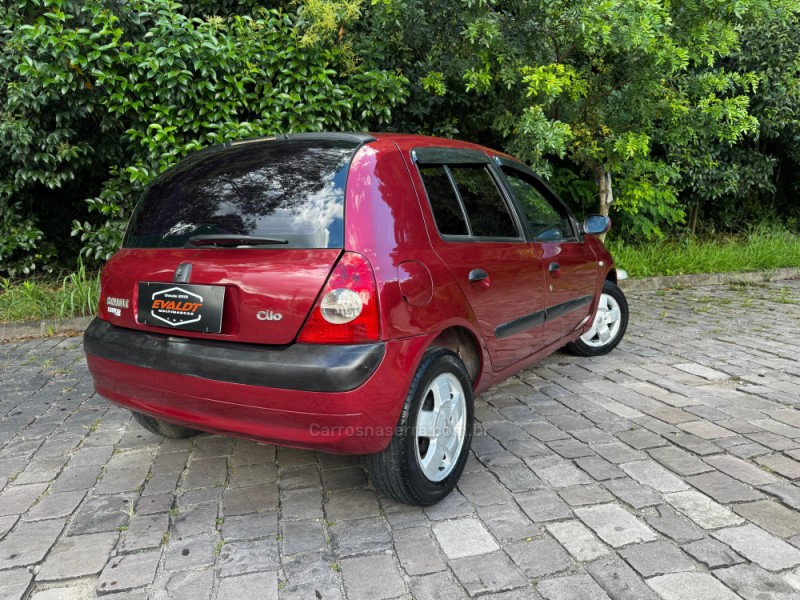 CLIO 1.0 AUTHENTIQUE 8V GASOLINA 4P MANUAL - 2003 - CAXIAS DO SUL