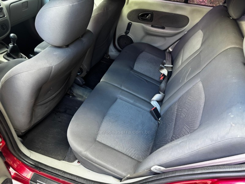 CLIO 1.0 AUTHENTIQUE 8V GASOLINA 4P MANUAL - 2003 - CAXIAS DO SUL