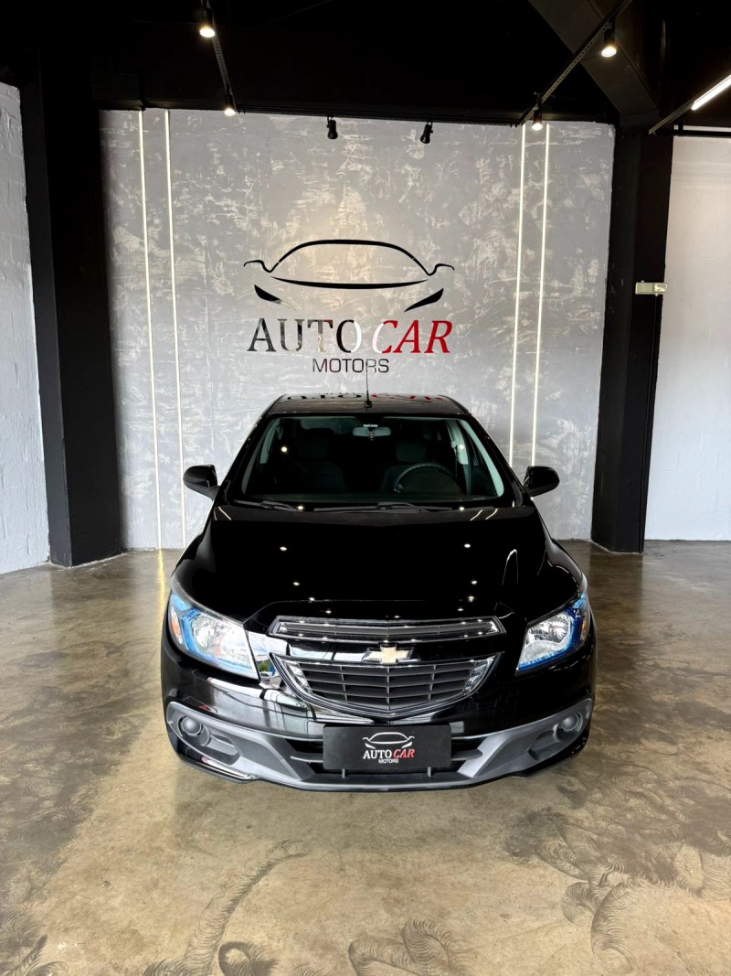 ONIX 1.4 MPFI LT 8V FLEX 4P MANUAL - 2015 - CAXIAS DO SUL