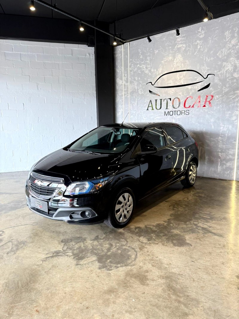 ONIX 1.4 MPFI LT 8V FLEX 4P MANUAL - 2015 - CAXIAS DO SUL