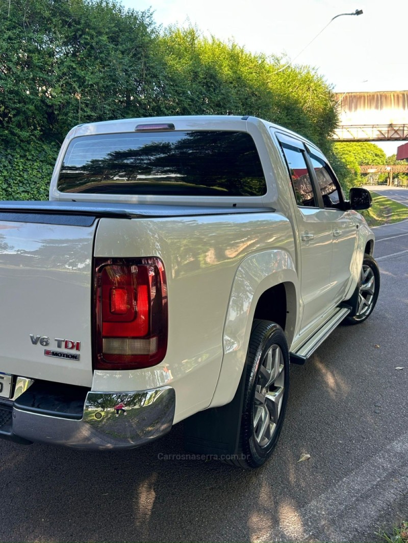 AMAROK 3.0 V6 TDI HIGHLINE CD DIESEL 4MOTION AUTOMÁTICO - 2018 - CARLOS BARBOSA