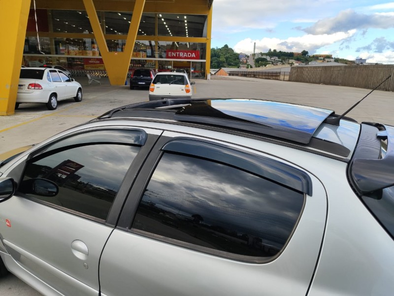 207 1.4 QUIKSILVER 8V FLEX 4P MANUAL - 2010 - FARROUPILHA