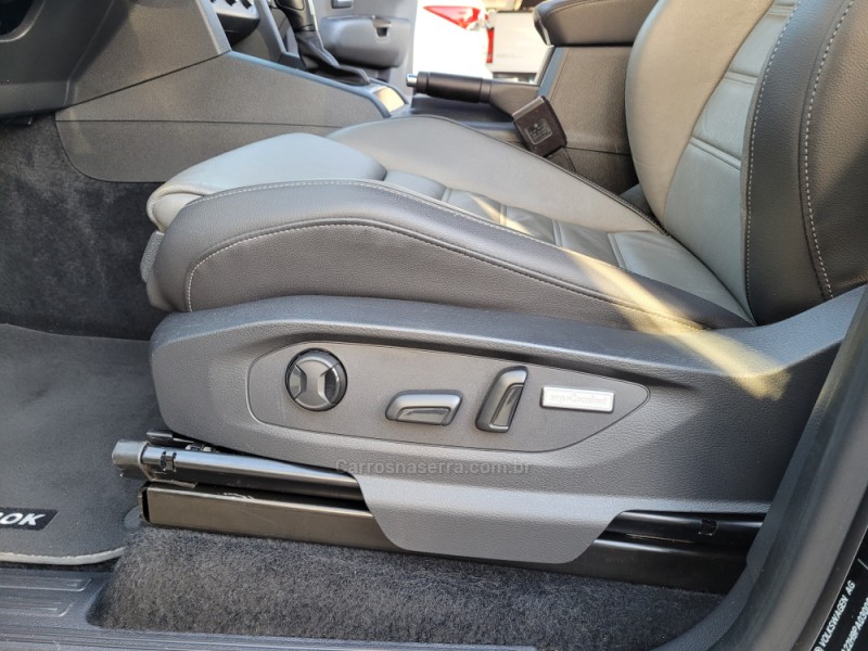 AMAROK 3.0 V6 TDI HIGHLINE CD DIESEL 4MOTION AUTOMÁTICO - 2023 - CAXIAS DO SUL