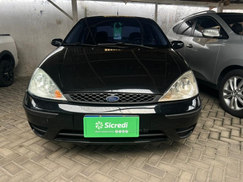 FOCUS 1.6 8V GASOLINA 4P MANUAL - 2007 - GARIBALDI