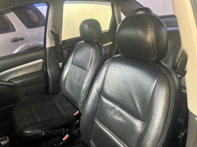 FOCUS 1.6 8V GASOLINA 4P MANUAL - 2007 - GARIBALDI