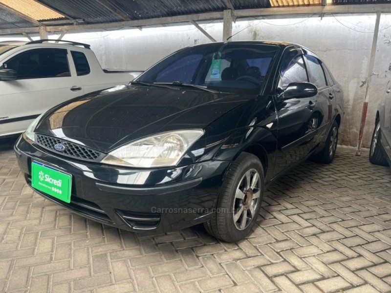 FOCUS 1.6 8V GASOLINA 4P MANUAL - 2007 - GARIBALDI