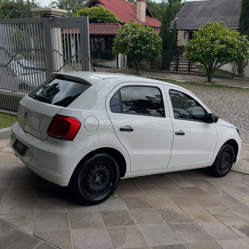 GOL 1.0 12V MPI TOTALFLEX 4P MANUAL - 2023 - NOVA PETRóPOLIS