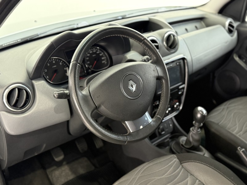 DUSTER 2.0 TECH ROAD 4X2 16V FLEX 4P MANUAL - 2015 - CAXIAS DO SUL