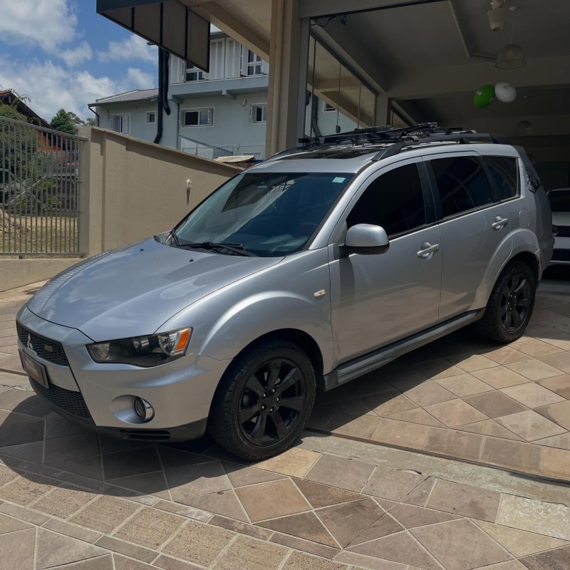 OUTLANDER 3.0 GT4 4X4 V6 24V GASOLINA 4P AUTOMÁTICO - 2011 - NOVA PETRóPOLIS