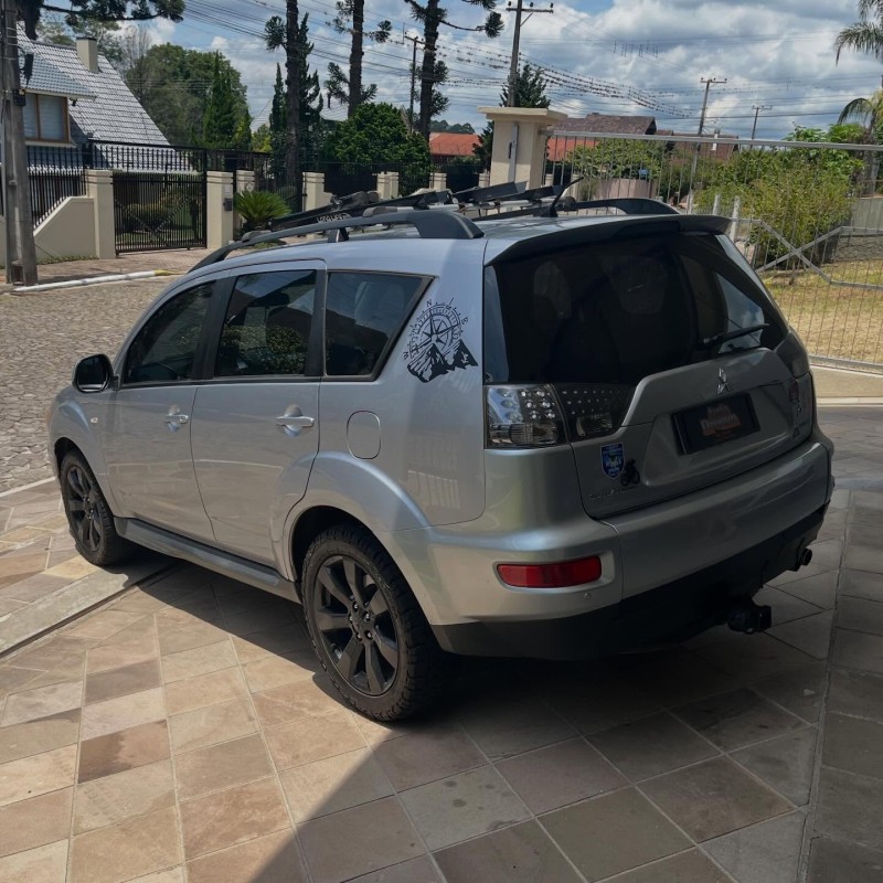 OUTLANDER 3.0 GT4 4X4 V6 24V GASOLINA 4P AUTOMÁTICO - 2011 - NOVA PETRóPOLIS