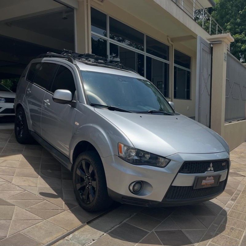 OUTLANDER 3.0 GT4 4X4 V6 24V GASOLINA 4P AUTOMÁTICO - 2011 - NOVA PETRóPOLIS