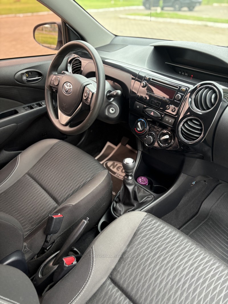 ETIOS 1.5 XS 16V FLEX 4P MANUAL - 2018 - LAJEADO