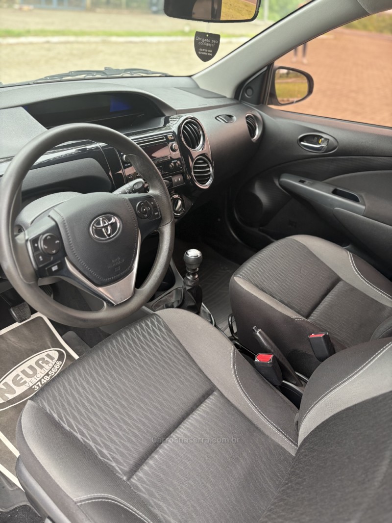 ETIOS 1.5 XS 16V FLEX 4P MANUAL - 2018 - LAJEADO