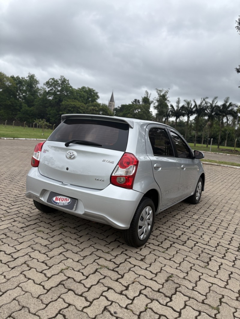 ETIOS 1.5 XS 16V FLEX 4P MANUAL - 2018 - LAJEADO
