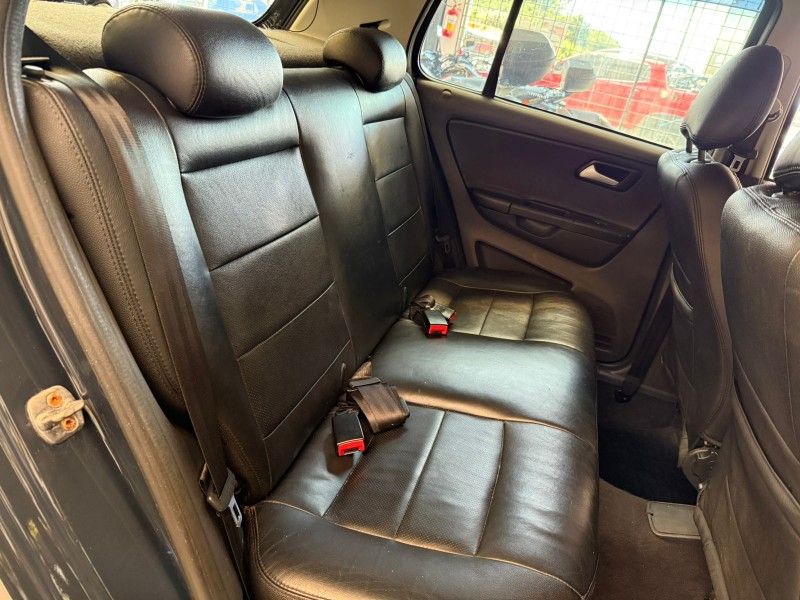 FOX 1.0 ITREND 8V FLEX 4P MANUAL - 2013 - CAXIAS DO SUL