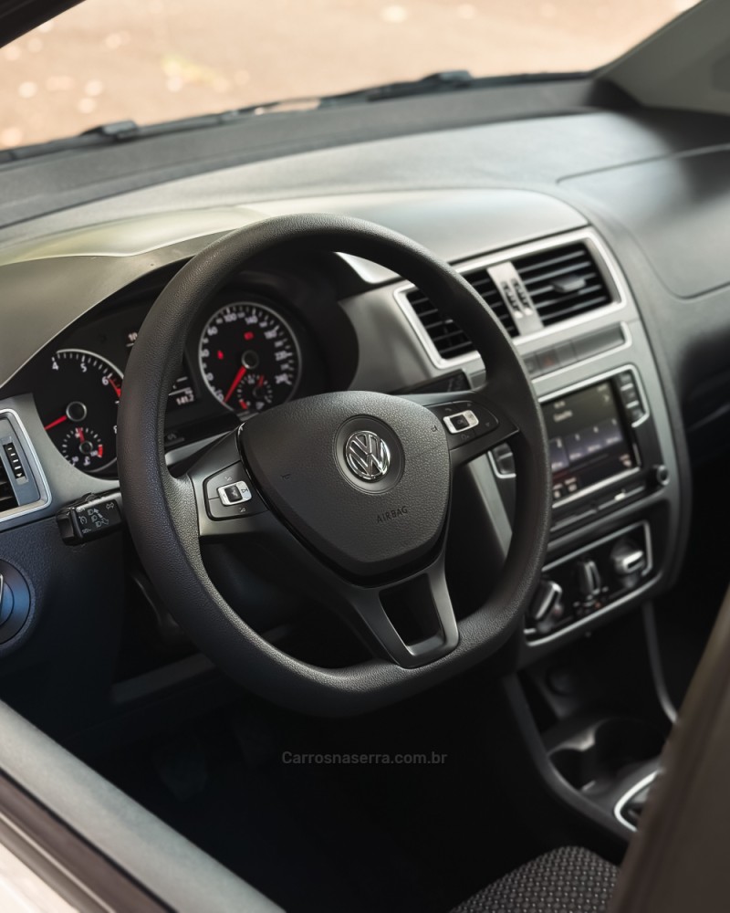 FOX 1.6 CONNECT 8V FLEX 4P MANUAL - 2020 - NOVO HAMBURGO