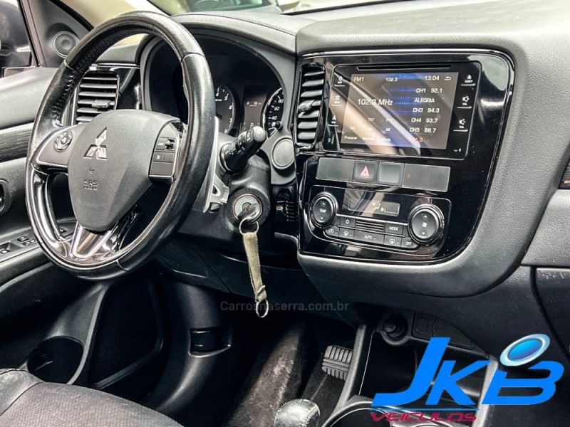 OUTLANDER 2.0 16V GASOLINA 4P AUTOMÁTICO - 2016 - NOVO HAMBURGO