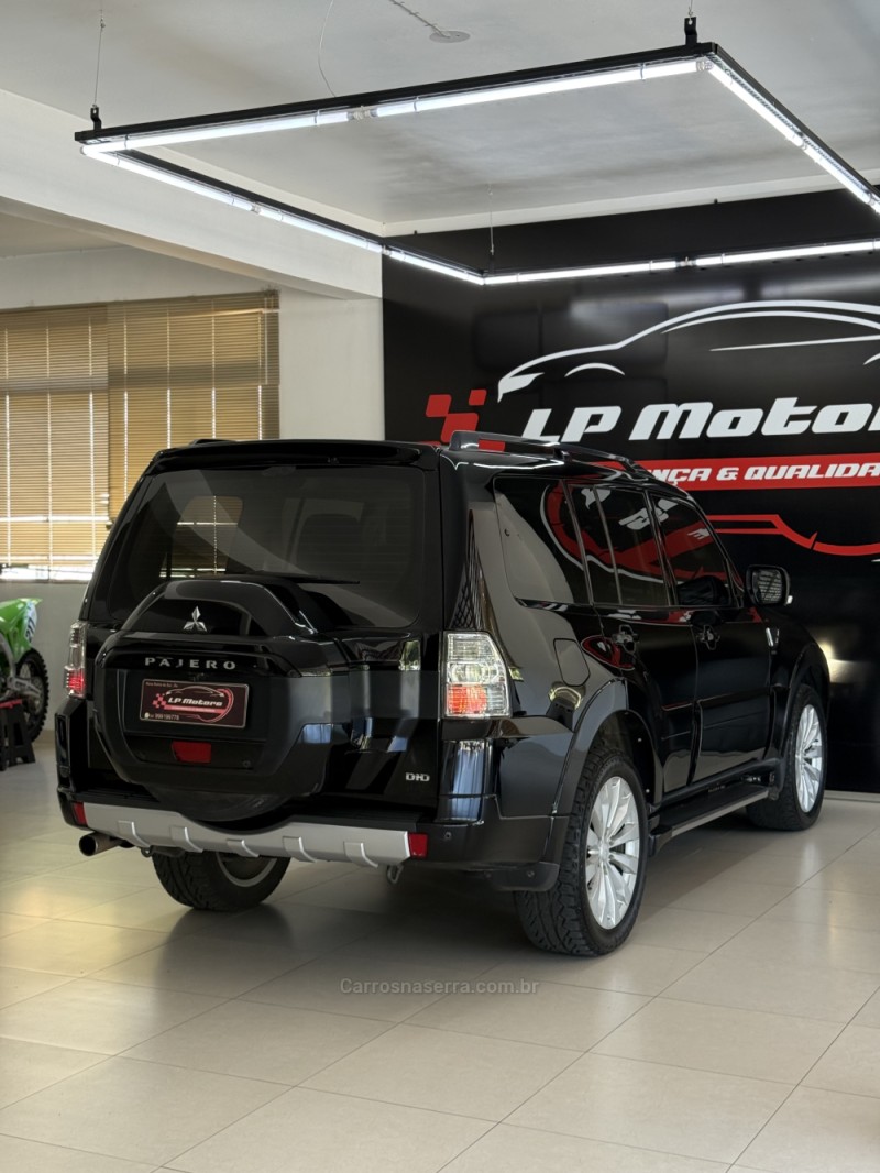 PAJERO FULL 3.2 HPE 4X4 16V DIESEL 4P AUTOMÁTICO - 2016 - FARROUPILHA