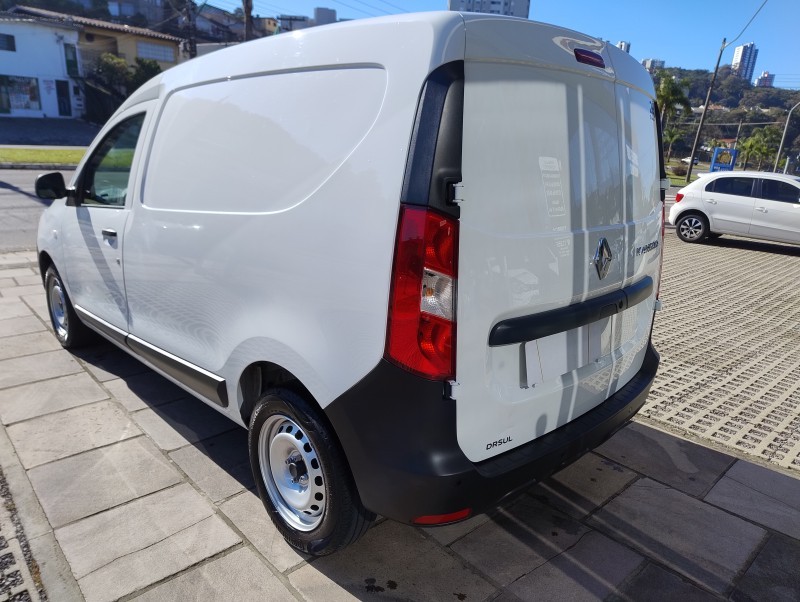 KANGOO 1.6 EXPRESSION 16V FLEX 4P MANUAL - 2025 - CAXIAS DO SUL