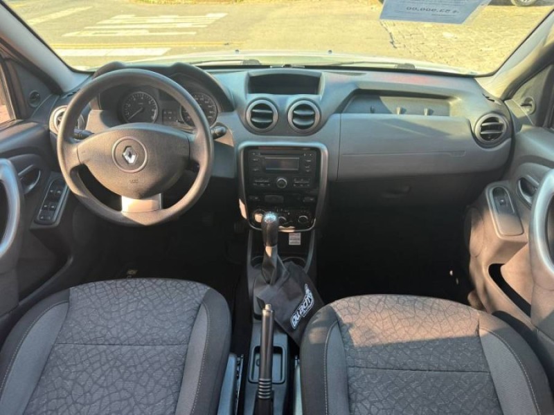 DUSTER 1.6 EXPRESSION 4X2 16V FLEX 4P MANUAL - 2015 - CAXIAS DO SUL
