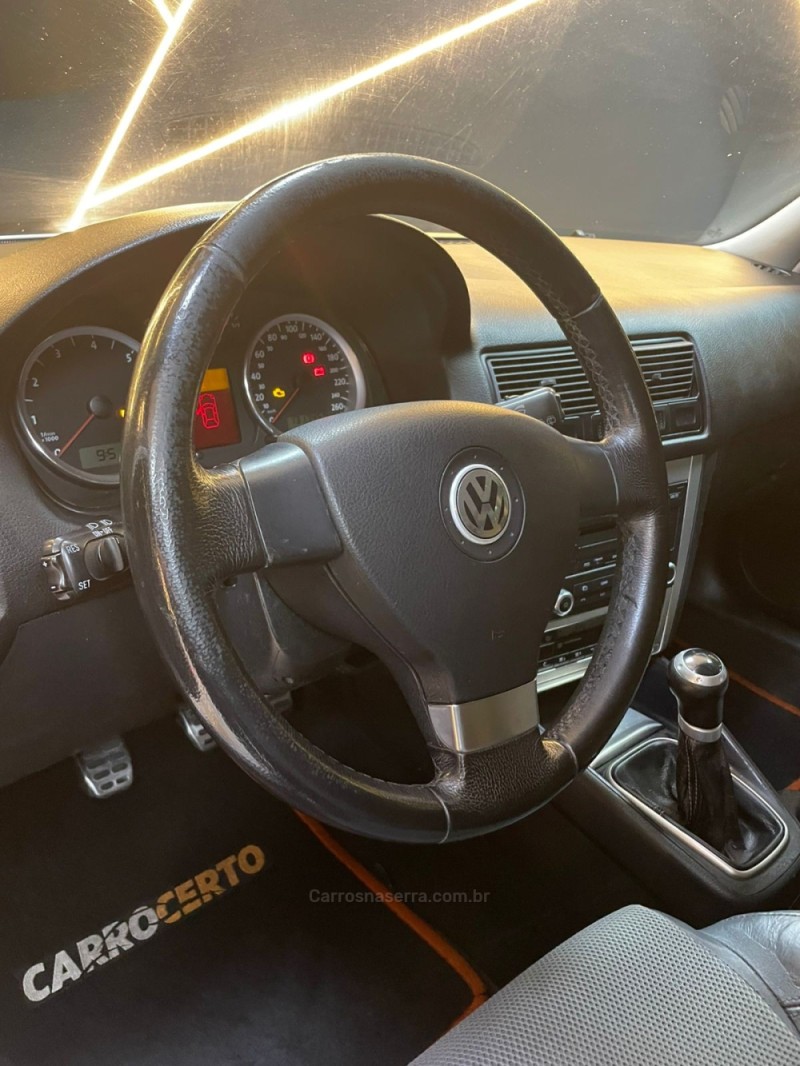 GOLF 1.6 MI TECH 8V FLEX 4P MANUAL - 2009 - NOVO HAMBURGO