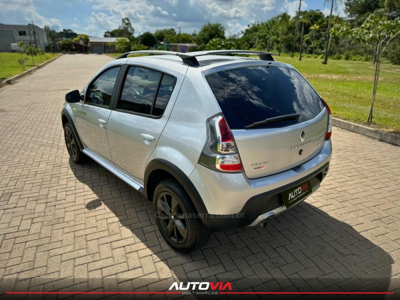 SANDERO 1.6 STEPWAY 8V FLEX 4P MANUAL - 2012 - SAPIRANGA