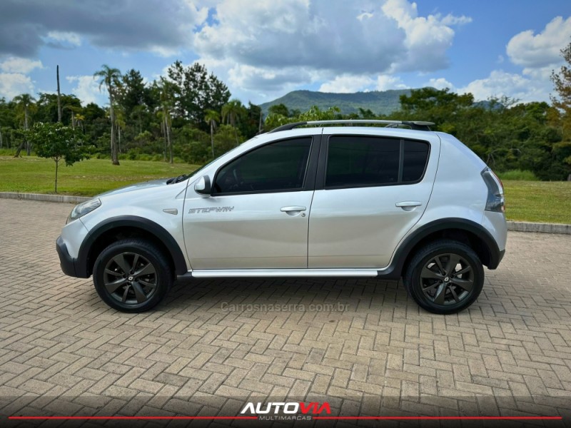 SANDERO 1.6 STEPWAY 8V FLEX 4P MANUAL - 2012 - SAPIRANGA