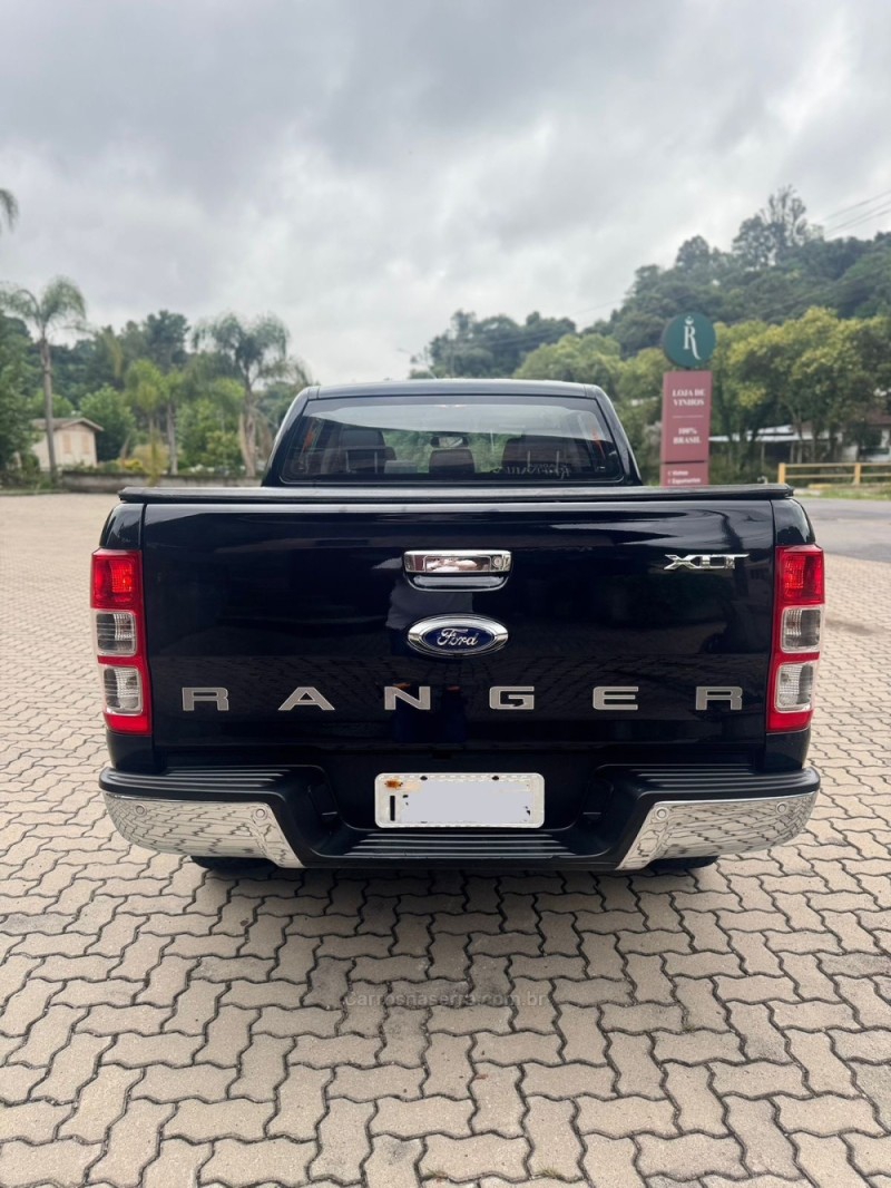 RANGER 3.2 XLT 4X4 CD 20V DIESEL 4P AUTOMÁTICO - 2017 - CARLOS BARBOSA
