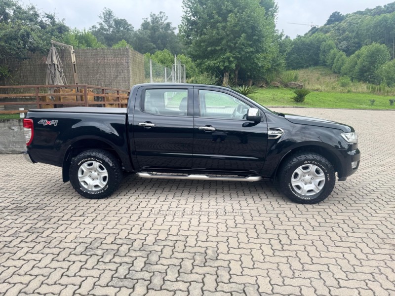 RANGER 3.2 XLT 4X4 CD 20V DIESEL 4P AUTOMÁTICO - 2017 - CARLOS BARBOSA