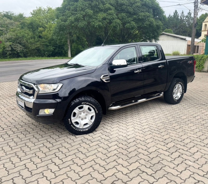 RANGER 3.2 XLT 4X4 CD 20V DIESEL 4P AUTOMÁTICO - 2017 - CARLOS BARBOSA