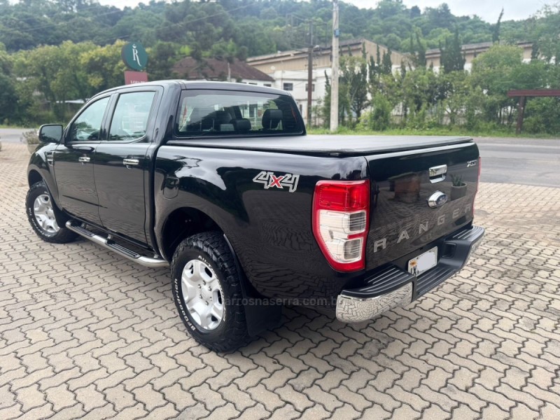 RANGER 3.2 XLT 4X4 CD 20V DIESEL 4P AUTOMÁTICO - 2017 - CARLOS BARBOSA