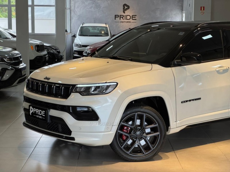 COMPASS 2.0 HURRICANE BLACKHAWK 4X4 TURBO GASOLINA 4P AUTOMÁTICO - 2025 - CAXIAS DO SUL