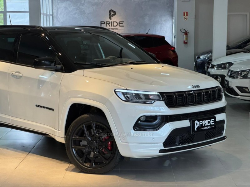 COMPASS 2.0 HURRICANE BLACKHAWK 4X4 TURBO GASOLINA 4P AUTOMÁTICO - 2025 - CAXIAS DO SUL