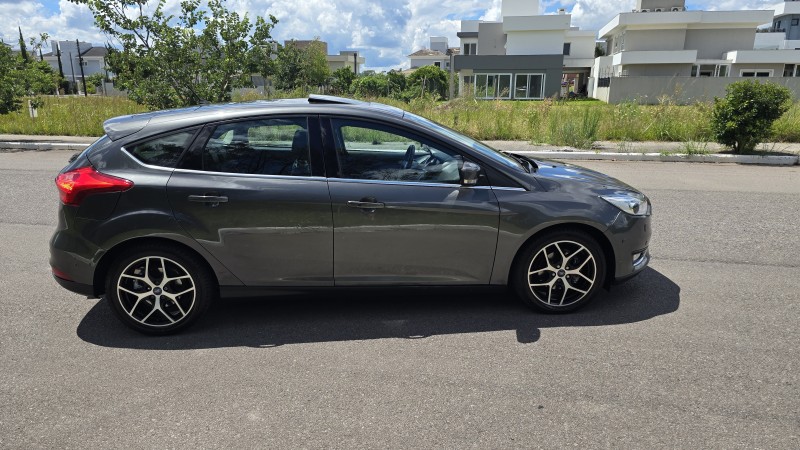 FOCUS 2.0 TITANIUM PLUS 16V FLEX 4P AUTOMÁTICO - 2016 - BENTO GONçALVES