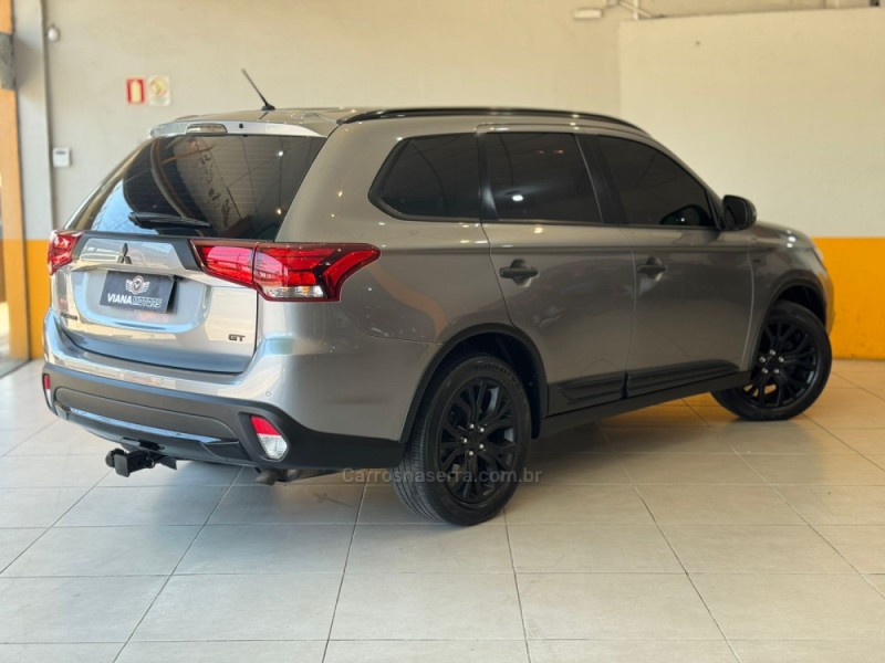 OUTLANDER 3.0 GT 4X4 V6 24V GASOLINA 4P AUTOMÁTICO - 2016 - SAPUCAIA DO SUL