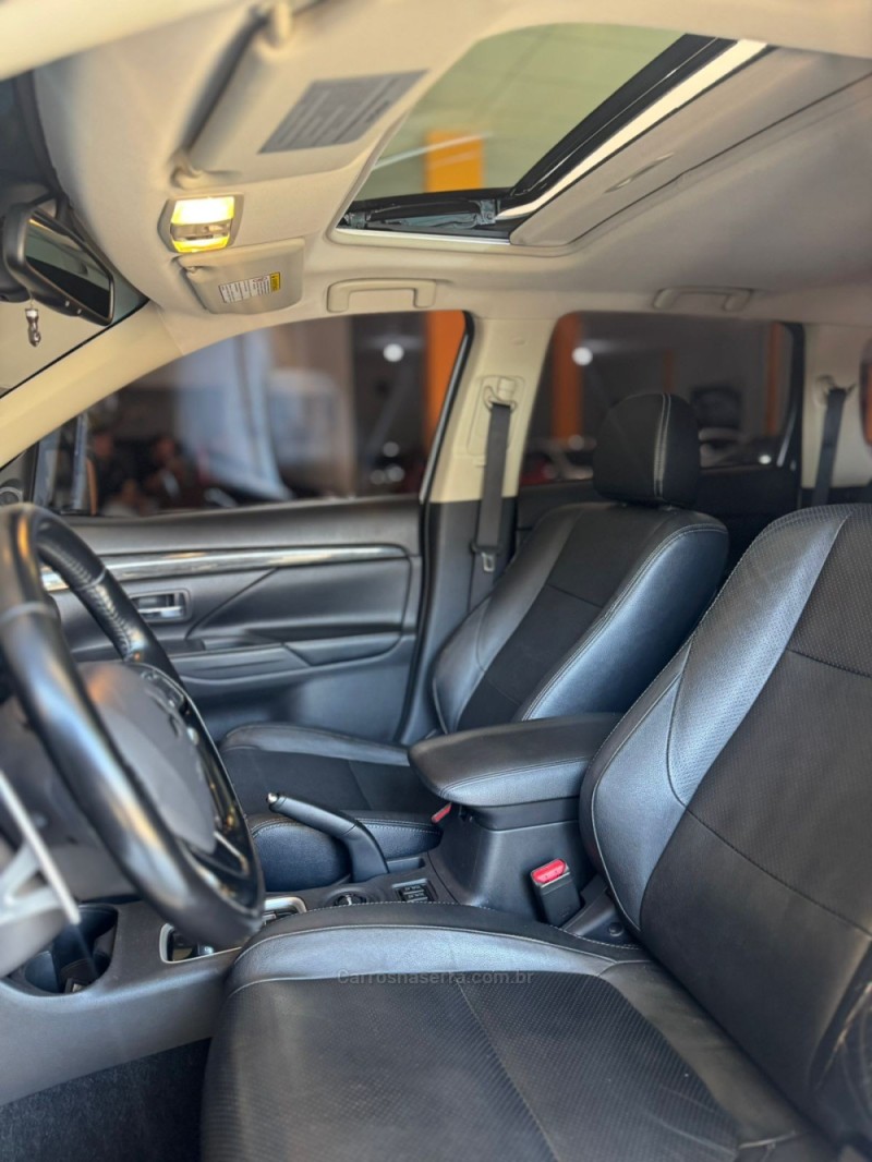 OUTLANDER 3.0 GT 4X4 V6 24V GASOLINA 4P AUTOMÁTICO - 2016 - SAPUCAIA DO SUL