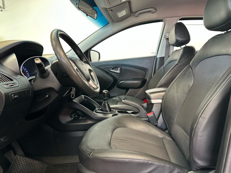 IX35 2.0 MPI 4X2 16V FLEX 4P MANUAL - 2012 - CAXIAS DO SUL