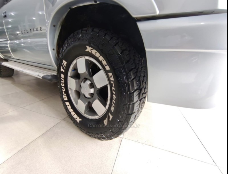 S10 2.4 MPFI EXECUTIVE 4X2 CD 8V FLEX 4P MANUAL - 2011 - ANTôNIO PRADO