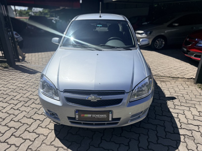 PRISMA 1.4 MPFI LT 8V FLEX 4P MANUAL - 2012 - NOVA PETRóPOLIS