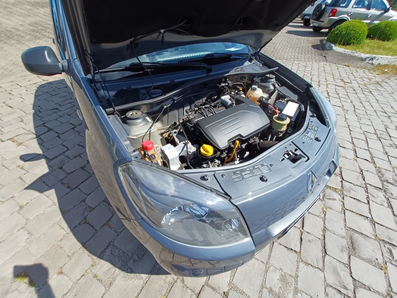 SANDERO 1.0 AUTHENTIQUE 16V FLEX 4P MANUAL - 2014 - FLORES DA CUNHA