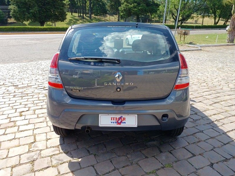 SANDERO 1.0 AUTHENTIQUE 16V FLEX 4P MANUAL - 2014 - FLORES DA CUNHA